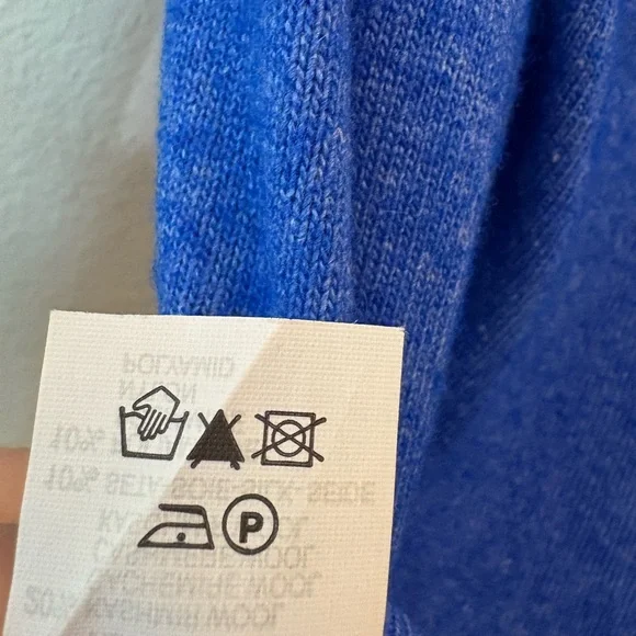 Cashmere Collection Royal Blue V-Neck Sweater Men's - Picture 5 of 5